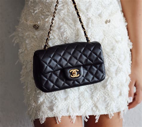 chanel timeless flap bag size